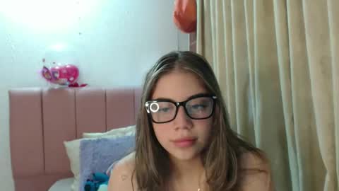 alaina_blessed online show from November 7, 10:32 pm