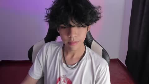 Snapshot of alan18n chatting on January 18, 2:03 am alan18n online show from January 18, 2:03 am