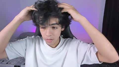 Snapshot of alan18n chatting on November 21, 5:00 pm alan18n online show from November 21, 5:00 pm