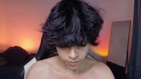 Snapshot of alan18n chatting on April 18, 7:58 pm alan18n online show from April 18, 7:58 pm