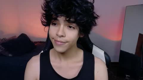 Snapshot of alan18n chatting on April 25, 3:31 am alan18n online show from April 25, 3:31 am