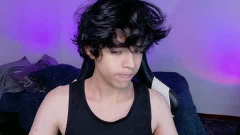 Snapshot of alan18n chatting on May 22, 12:29 am alan18n online show from May 22, 12:29 am