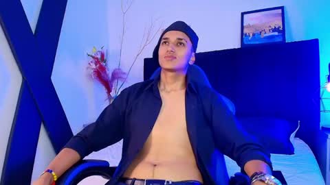 alan_colthon online show from April 19, 4:23 am