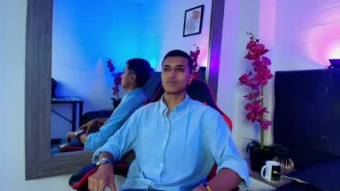 alan_colthon online show from May 5, 3:25 am