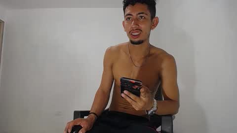 Snapshot of alan_gay chatting on October 16, 12:06 pm Alan online show from October 16, 12:06 pm