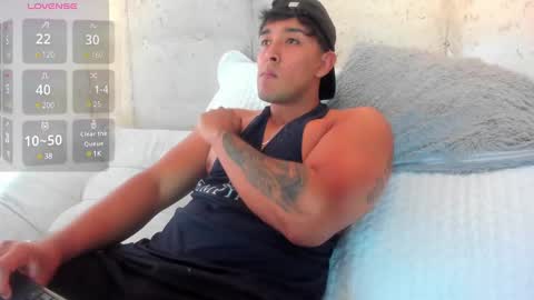 Snapshot of alan_greek_1 chatting on January 1, 8:04 pm Alan greek online show from January 1, 8:04 pm