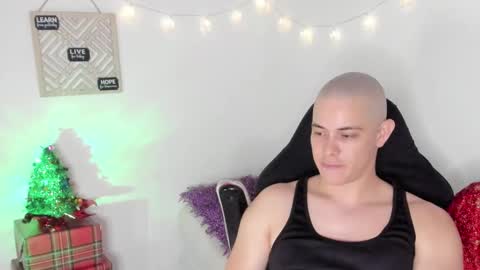 Snapshot of alan_hadid1 chatting on December 13, 6:53 am Alan Hadid online show from December 13, 6:53 am