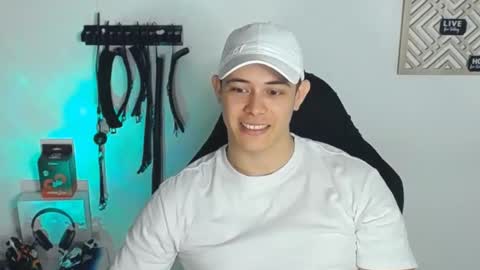 Snapshot of alan_hadid1 chatting on January 26, 11:29 pm Alan Hadid online show from January 26, 11:29 pm