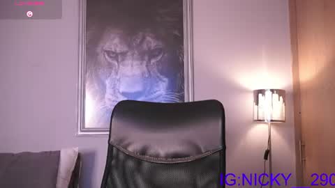 alan_morrys online show from June 17, 1:41 am