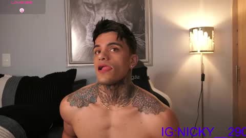 alan_morrys online show from July 23, 1:41 am