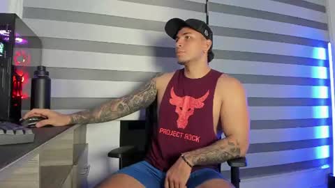 Snapshot of alan_muscle chatting on June 16, 6:27 am Alan online show from June 16, 6:27 am
