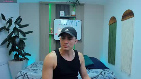 Snapshot of alan_nd_kevin chatting on July 28, 7:04 pm Alan Kevin can we reach 100 thumbs up please guys online show from July 28, 7:04 pm