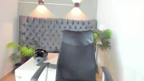 Snapshot of alan_redinger chatting on September 20, 1:23 pm Alan online show from September 20, 1:23 pm