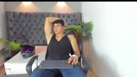 Snapshot of alan_redinger chatting on September 23, 2:09 pm Alan online show from September 23, 2:09 pm