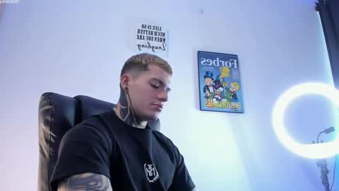 Snapshot of alan_rosee chatting on March 3, 2:37 pm Alan online show from March 3, 2:37 pm