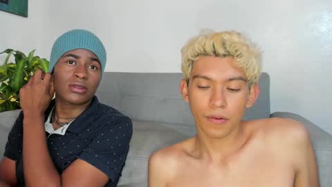 Snapshot of alan_scot chatting on December 6, 3:52 am Alan and Criss - WE JUST FRIENDS WITH BENEFITS BOTH VERS online show from December 6, 3:52 am