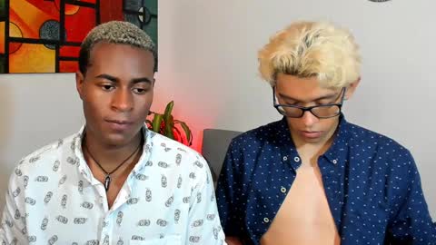 Snapshot of alan_scot chatting on December 22, 1:34 am Alan and Criss - WE JUST FRIENDS WITH BENEFITS BOTH VERS online show from December 22, 1:34 am