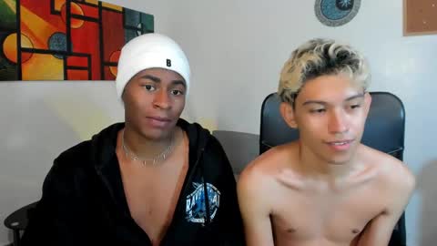 Snapshot of alan_scot chatting on February 27, 12:43 am Alan and Criss - WE JUST FRIENDS WITH BENEFITS BOTH VERS online show from February 27, 12:43 am