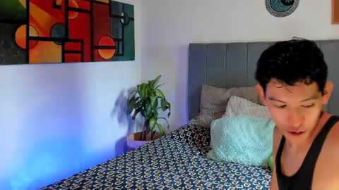 Snapshot of alan_scot chatting on September 29, 6:35 pm Alan and Criss - WE JUST FRIENDS WITH BENEFITS BOTH VERS online show from September 29, 6:35 pm