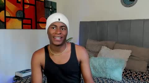 Snapshot of alan_scot chatting on November 11, 5:35 pm Alan and Criss - WE JUST FRIENDS WITH BENEFITS BOTH VERS online show from November 11, 5:35 pm