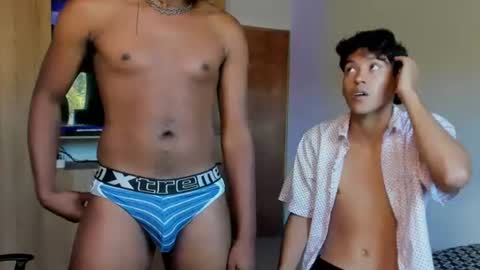 Snapshot of alan_scot chatting on July 24, 6:17 pm Alan and Criss - WE JUST FRIENDS WITH BENEFITS BOTH VERS online show from July 24, 6:17 pm