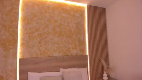 Snapshot of alana_2916 chatting on November 18, 3:45 am alana_2916 online show from November 18, 3:45 am