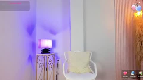 Alana online show from June 9, 11:22 am