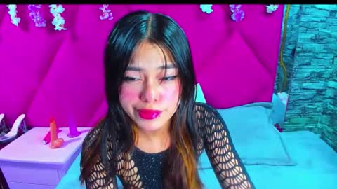 alana_deivis online show from May 22, 2:51 am