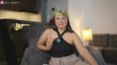 Alana Gasparini online show from June 25, 10:14 pm