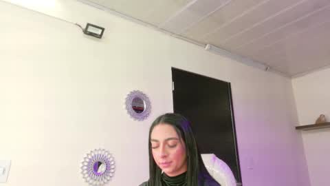 Maeve  online show from December 22, 11:18 am