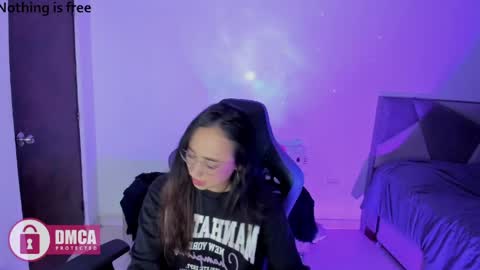 alana_pherson online show from June 5, 3:13 am