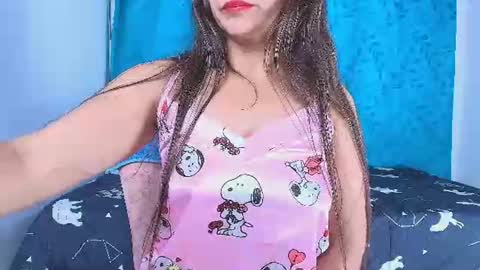 Snapshot of alana_pink95 chatting on June 19, 10:19 am alana_pink95 online show from June 19, 10:19 am