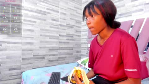 Alana online show from February 5, 6:48 pm