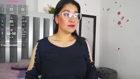 Snapshot of alana_steel_1 chatting on October 23, 12:04 pm Alana online show from October 23, 12:04 pm