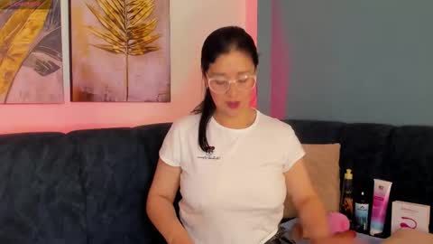 Snapshot of alana_steel_1 chatting on November 30, 12:09 pm Alana online show from November 30, 12:09 pm