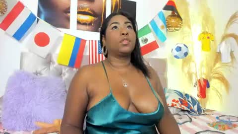 Snapshot of alana_vega69 chatting on June 28, 12:44 pm alana_vega69 online show from June 28, 12:44 pm
