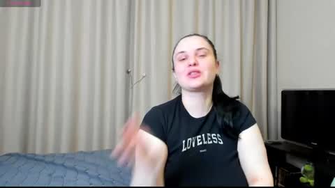 Snapshot of alanabrox chatting on July 6, 5:59 pm Julia online show from July 6, 5:59 pm