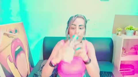 Snapshot of alanadelray chatting on December 7, 11:07 am alanadelray online show from December 7, 11:07 am