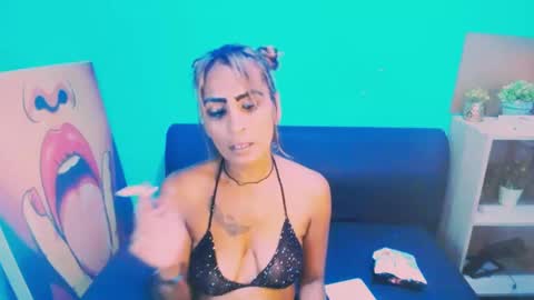 Snapshot of alanadelray chatting on February 4, 9:41 pm alanadelray online show from February 4, 9:41 pm
