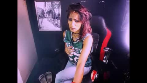 Snapshot of alanadelray chatting on December 4, 7:06 am alanadelray online show from December 4, 7:06 am