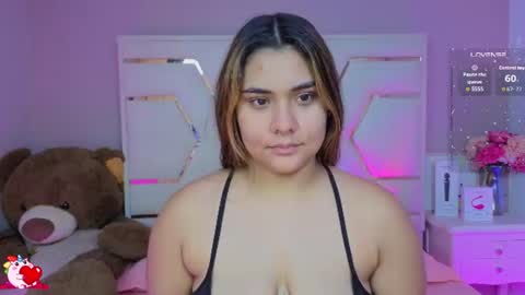 Snapshot of alanarousse_ chatting on July 21, 12:18 pm alanarousse_ online show from July 21, 12:18 pm