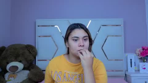 Snapshot of alanarousse_ chatting on August 5, 12:08 pm alanarousse_ online show from August 5, 12:08 pm