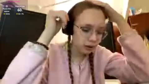 Stella online show from October 6, 5:54 pm