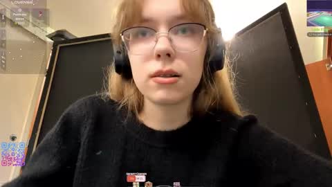 Stella online show from October 18, 1:56 pm