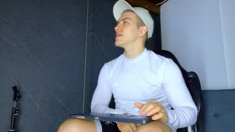 Alan Ferrer online show from February 18, 10:11 am