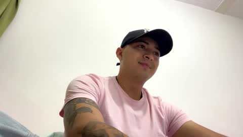 Snapshot of alanj998 chatting on October 19, 11:38 pm alanj998 online show from October 19, 11:38 pm