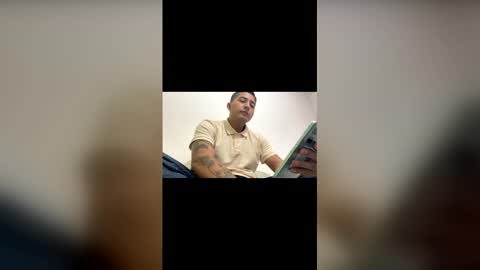 Snapshot of alanj998 chatting on January 13, 4:51 am alanj998 online show from January 13, 4:51 am