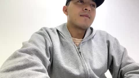 Snapshot of alanj998 chatting on January 19, 1:53 am alanj998 online show from January 19, 1:53 am