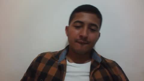 Snapshot of alanj998 chatting on March 9, 3:32 am alanj998 online show from March 9, 3:32 am