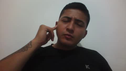 Snapshot of alanj998 chatting on March 19, 3:10 am alanj998 online show from March 19, 3:10 am